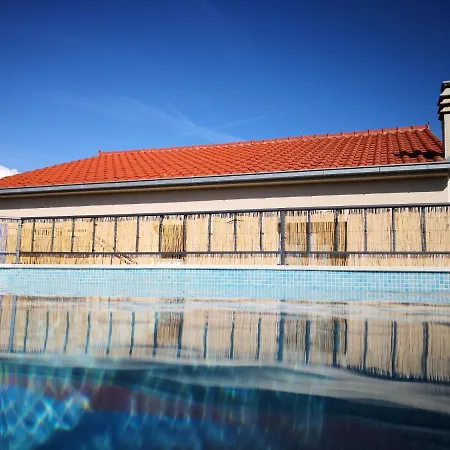 Emperor Apartment With 2 Bedrooms * Slatine