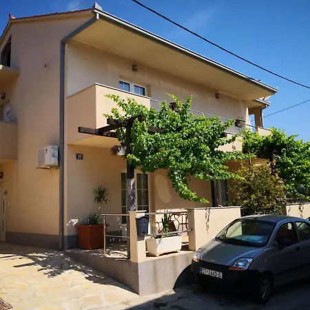 Emperor Apartment With 2 Bedrooms *